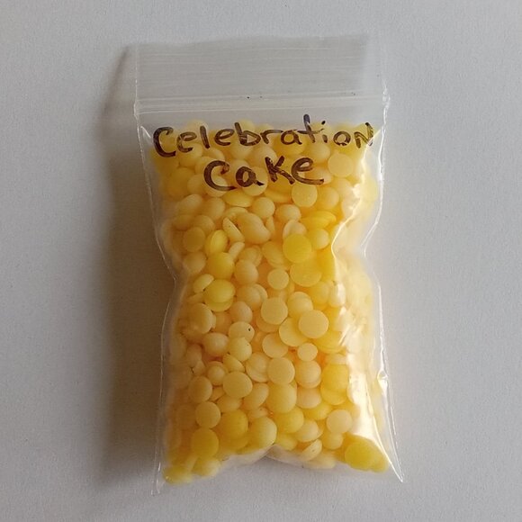 🎯 10 for $10 / Pink Zebra Sprinkles Celebration Cake Scented Wax Melts Sample - Picture 4 of 6